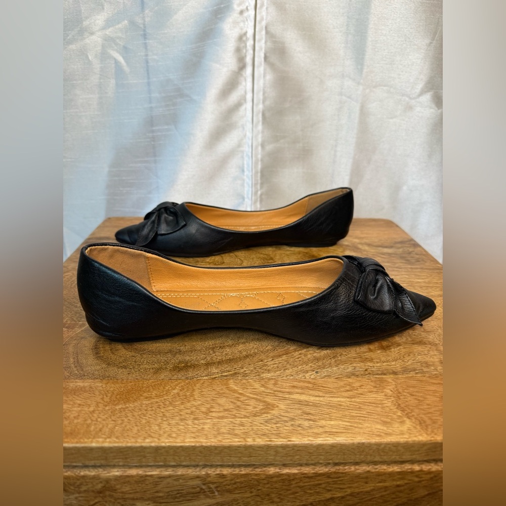 Black Pointed-Toe Flats with Bow Detail - Picture 4 of 10